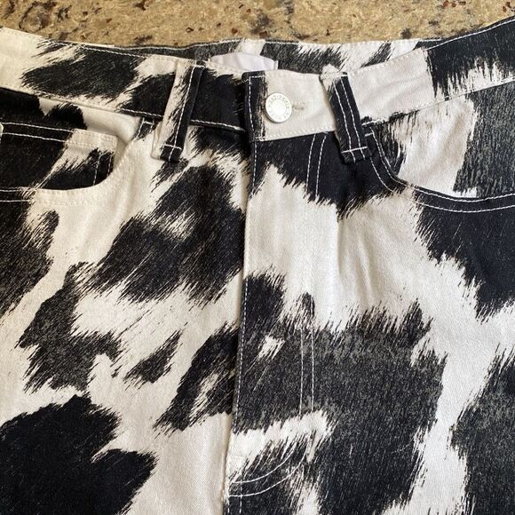 WEWOREWHAT Black & White Skinny Denim Jeans - Picture 3 of 6